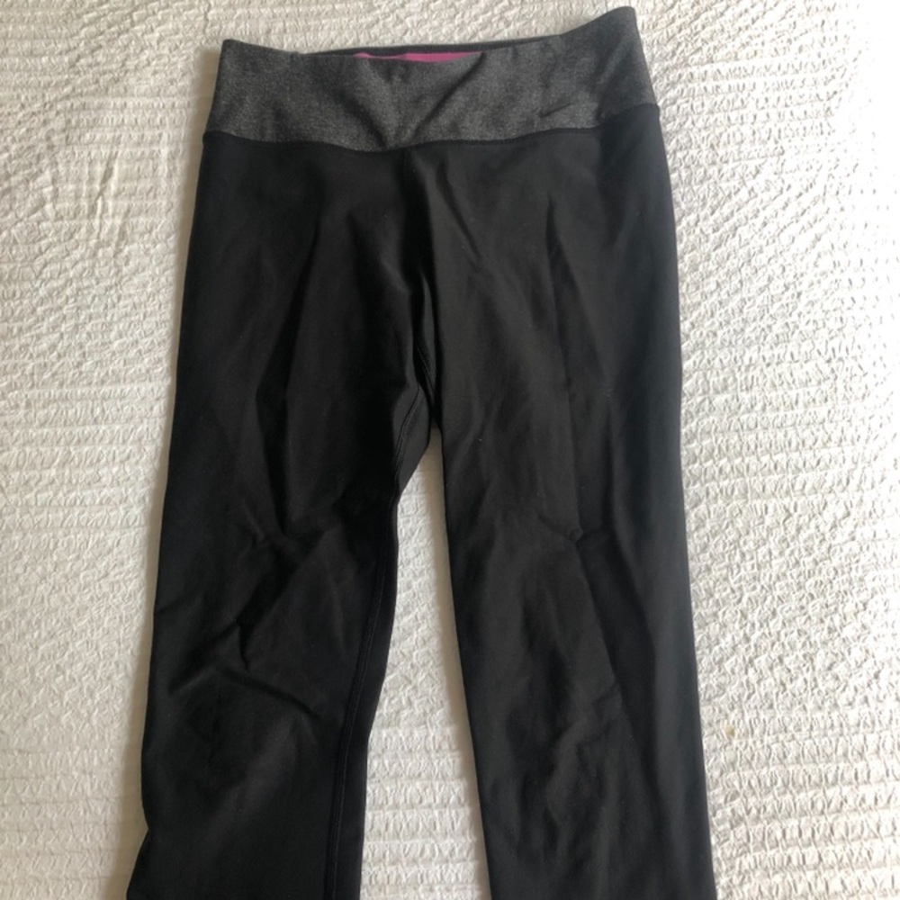 Nike Dri-Fit Women’s Cropped leggings